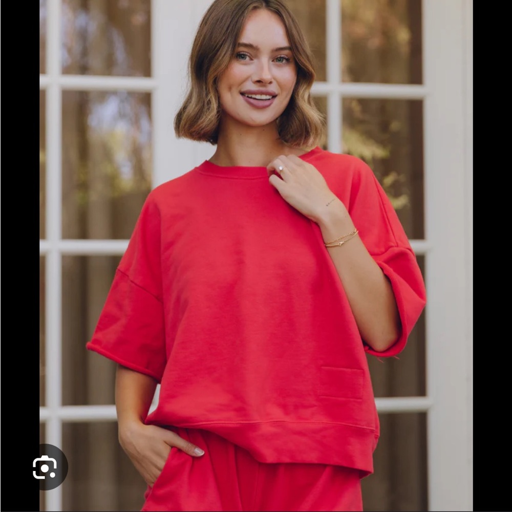 Daily Drills x Hailey Polk cropped sleeve crew! In excellent condition, XS/S